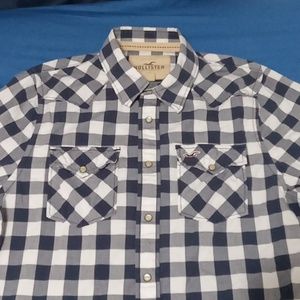 Hollister Men's Button down size Large Navy Blue and white checkered print